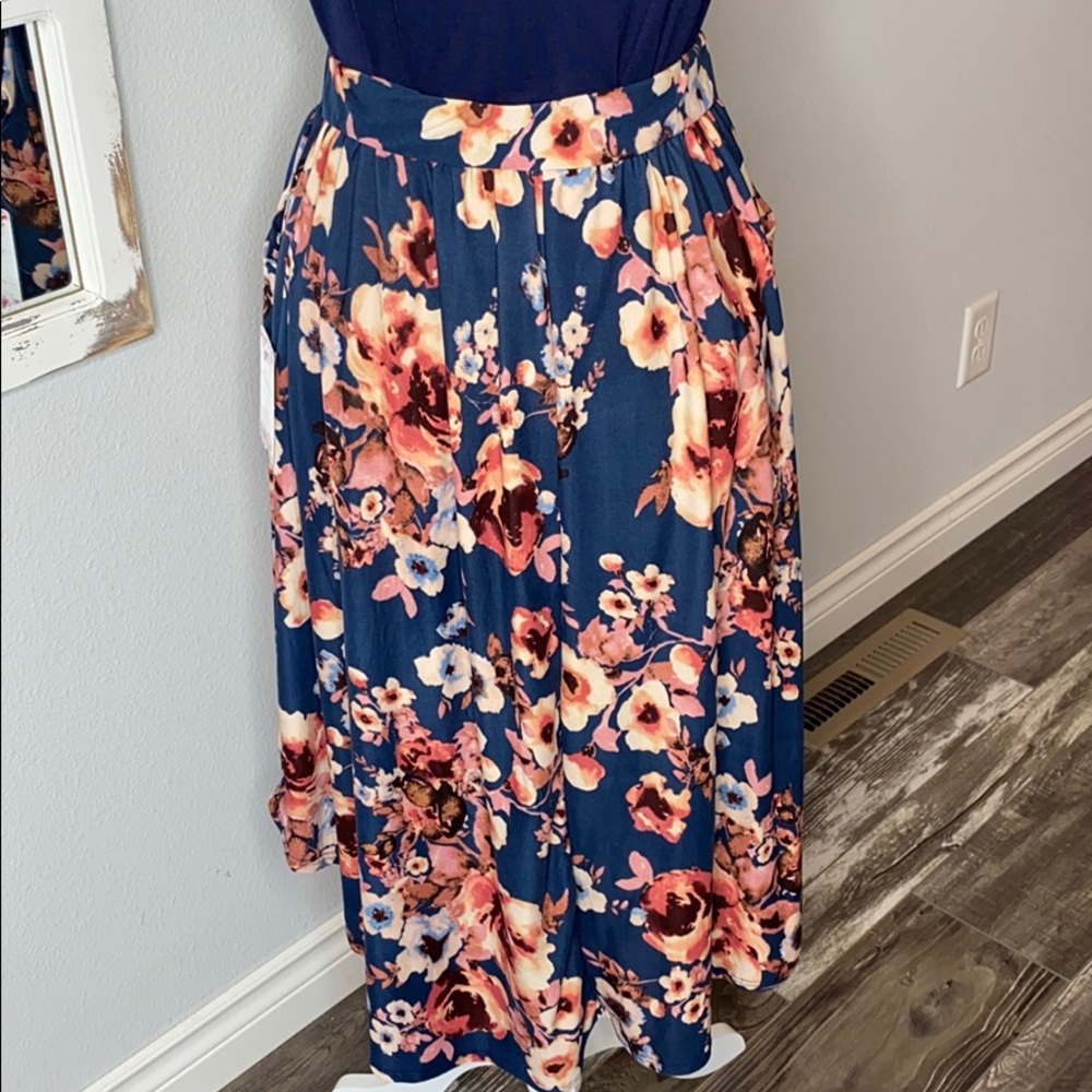 Navy Blue Floral Midi Skirt - Picture 5 of 7